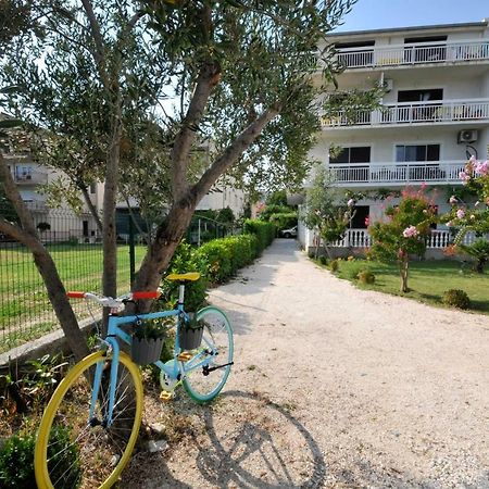 Apartmani Olive Trogir Exterior photo