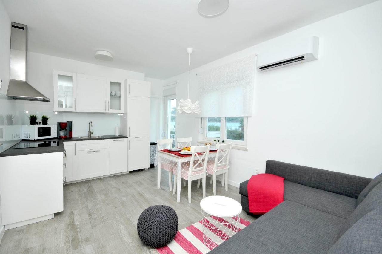 Apartmani Olive Trogir Exterior photo